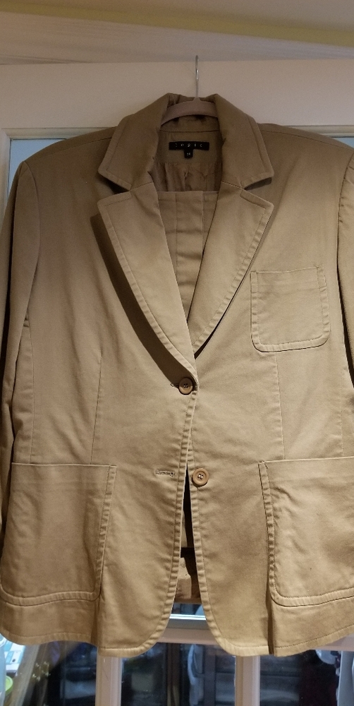 BLAZER & SKIRT SUIT